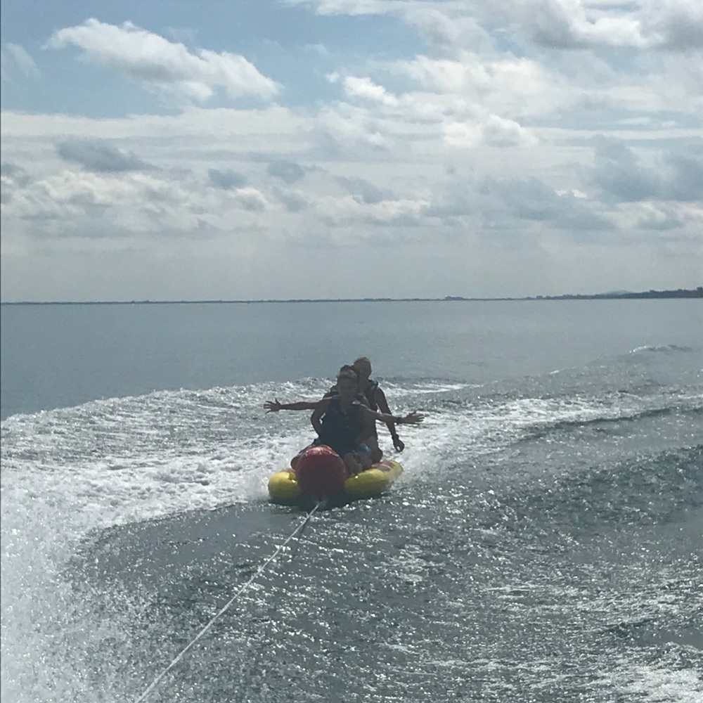 Meet your Posher, Aliki